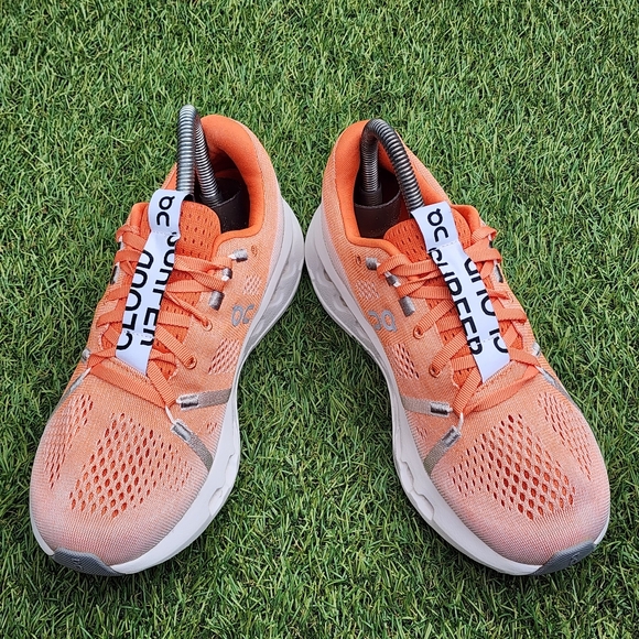 ON CLOUDSURFER - Womens Sneakers - SIZE 7.5 - Picture 2 of 9